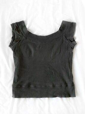 Brandy Melville Ginny Top
